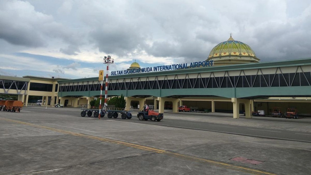 bandara-sultan-iskandar-muda-blang-bintang-aceh-besar_169.jpeg